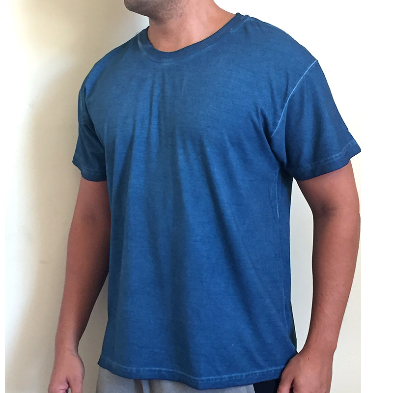 camiseta-estonada-lisa-azul-lateral